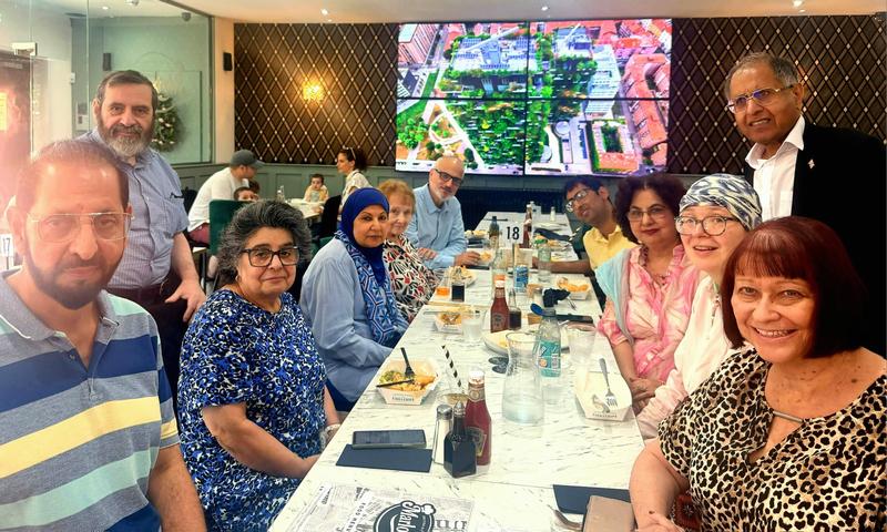 Group photo of the diners