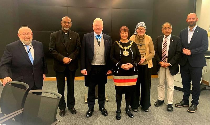 Group photo of speakers at Forum iftar.